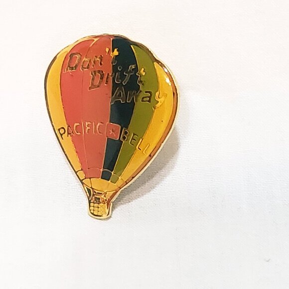 Pacific Bell Advertising Don't Drift Away Hot Air Balloon Lapel Pin 1" Vintage - Picture 3 of 4